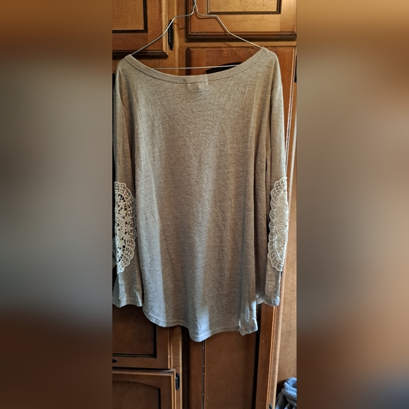 Ladies "Christmas With My Tribe" Top By Southern Grace XL Long Sleeve Tulle Lace - Picture 7 of 7